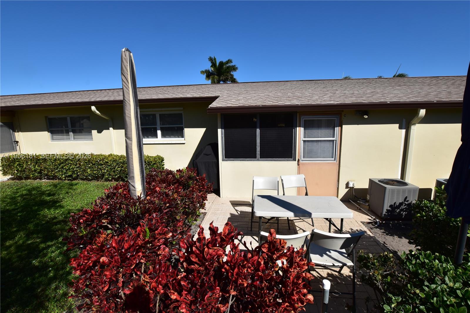 CRESTHAVEN VILLAS 16 COND - Residential