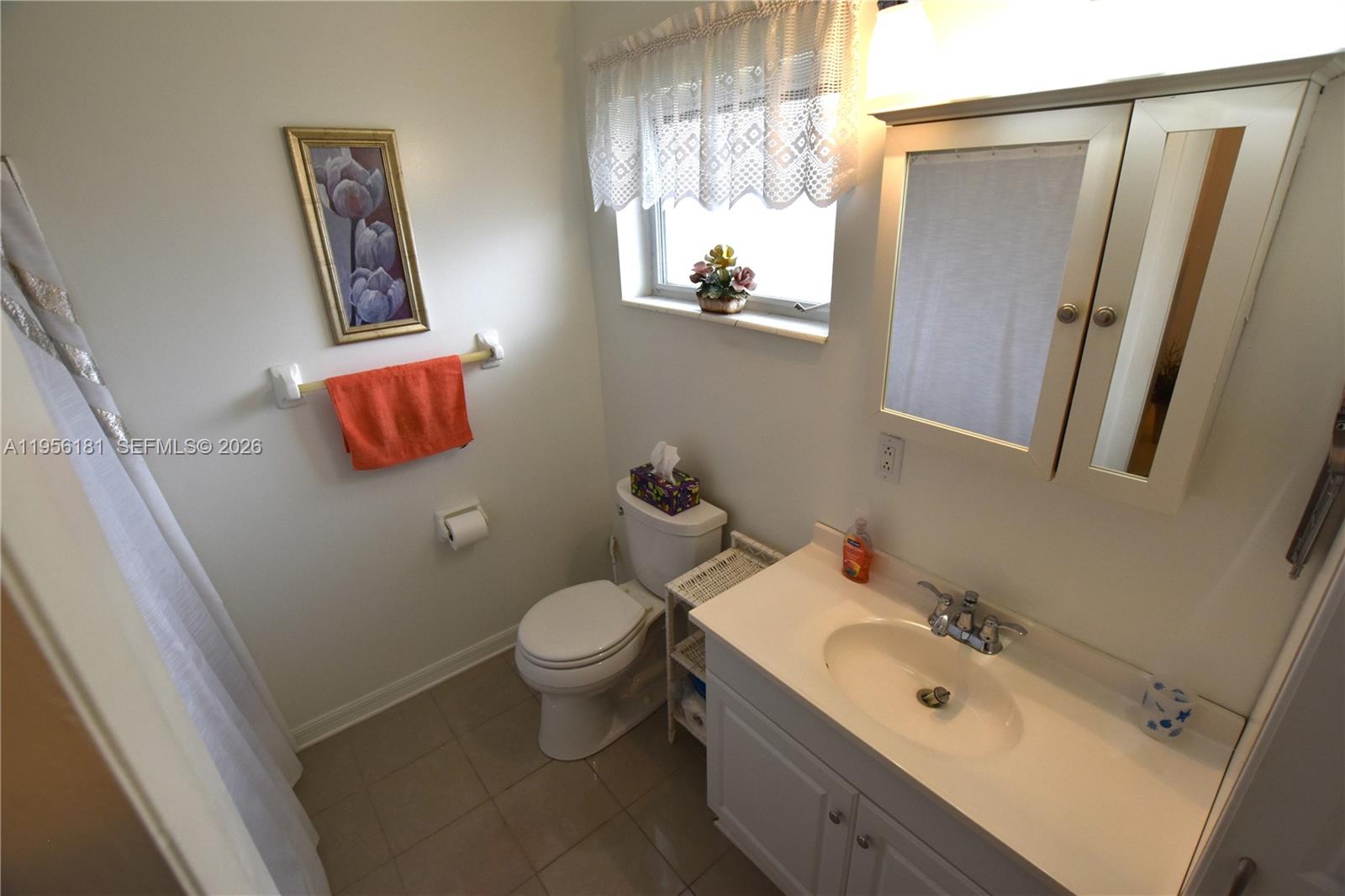 CRESTHAVEN VILLAS 16 COND - Residential