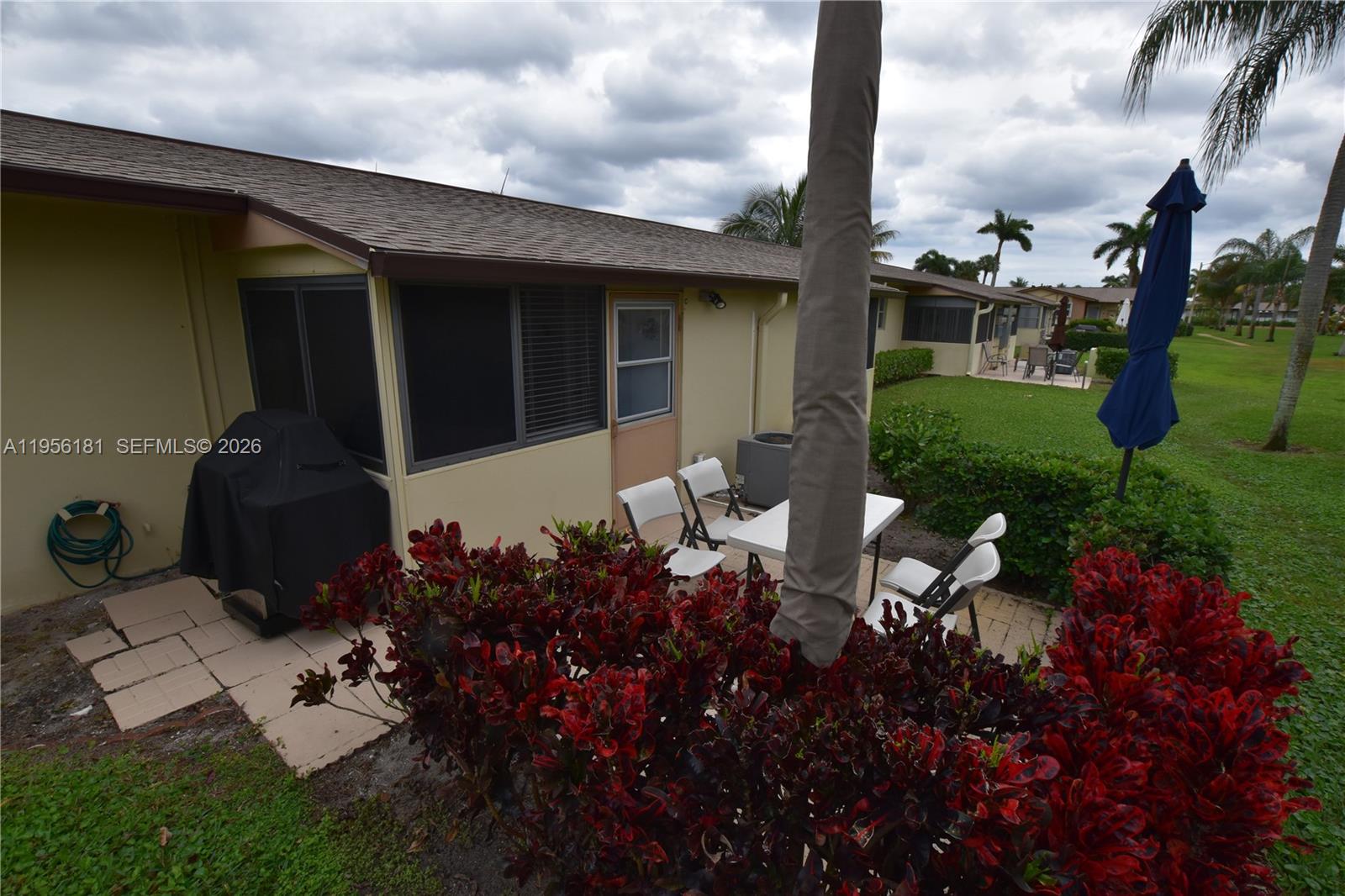 CRESTHAVEN VILLAS 16 COND - Residential