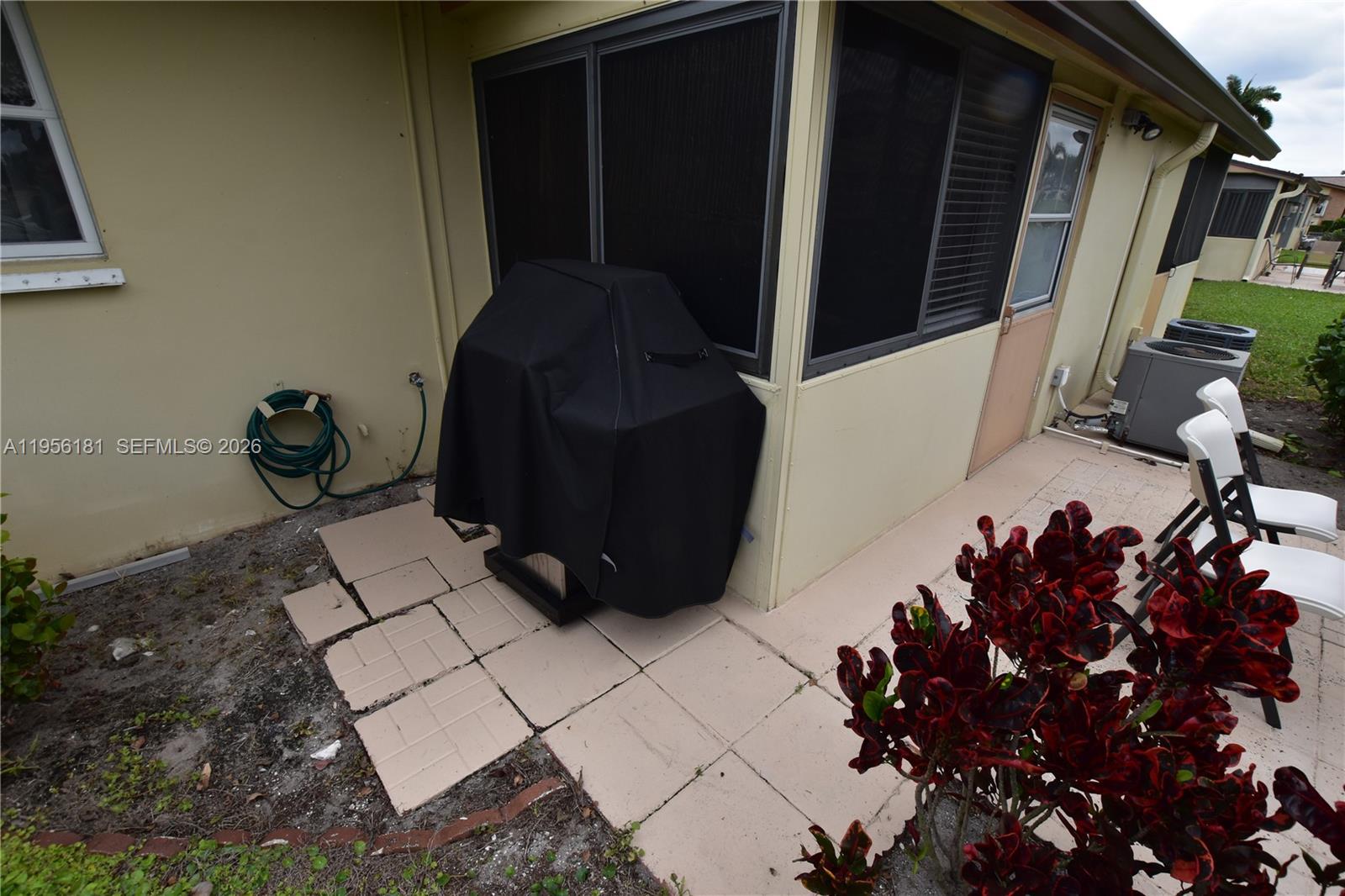 CRESTHAVEN VILLAS 16 COND - Residential