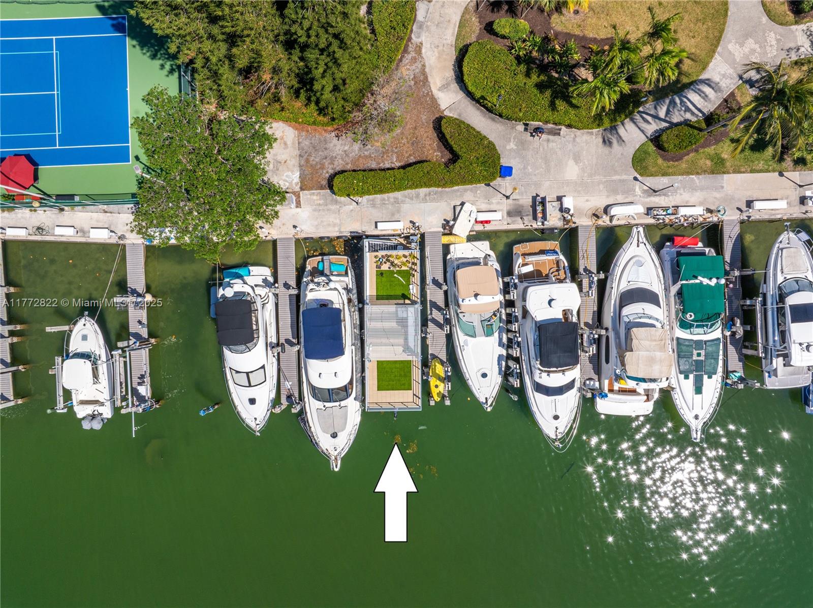 THE CARRIAGE HOUSE CONDO - Land