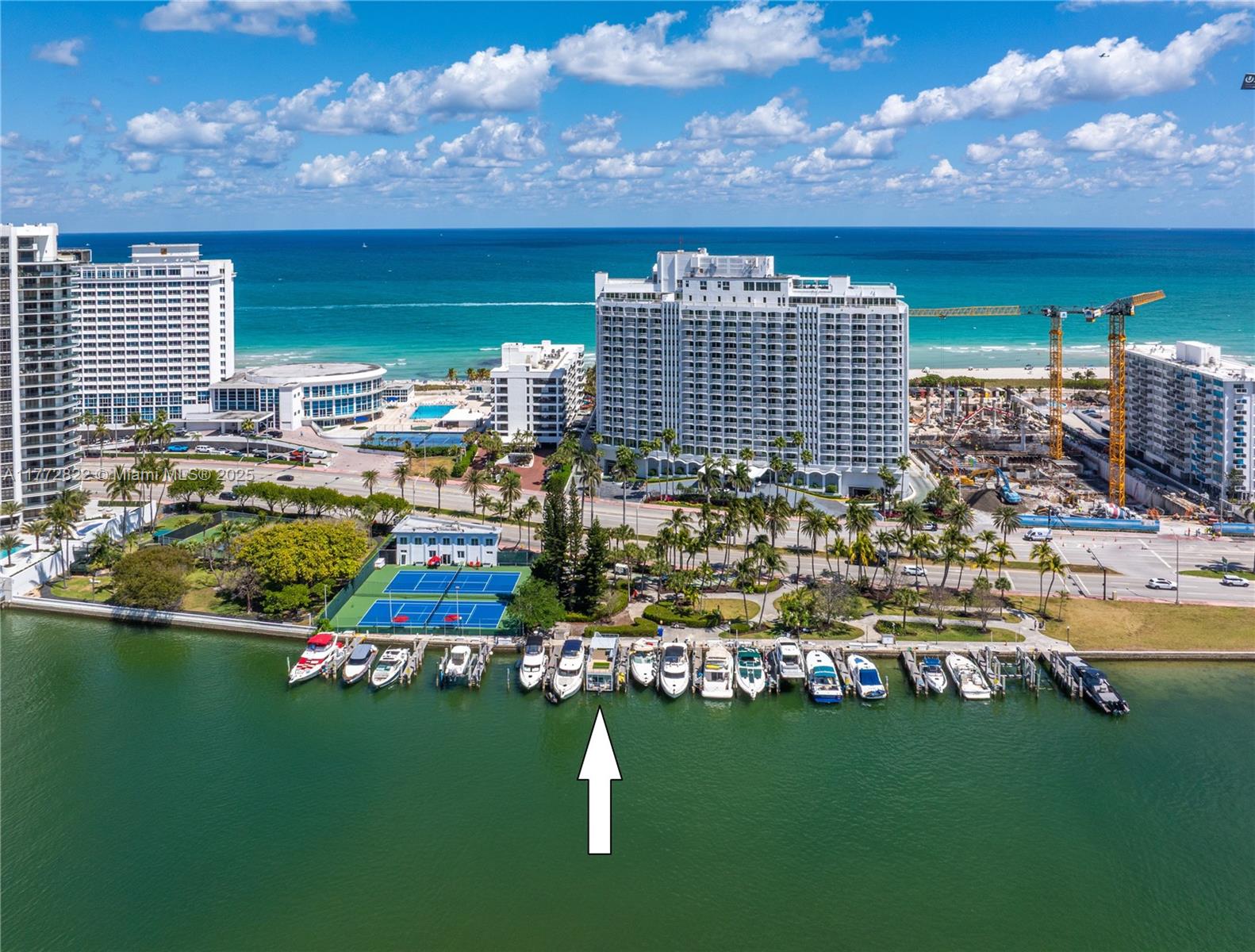 THE CARRIAGE HOUSE CONDO - Land