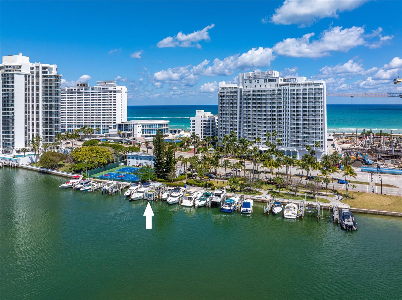 THE CARRIAGE HOUSE CONDO - Land