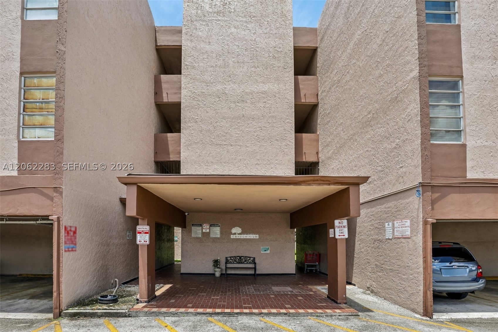1900 W 68th St B203