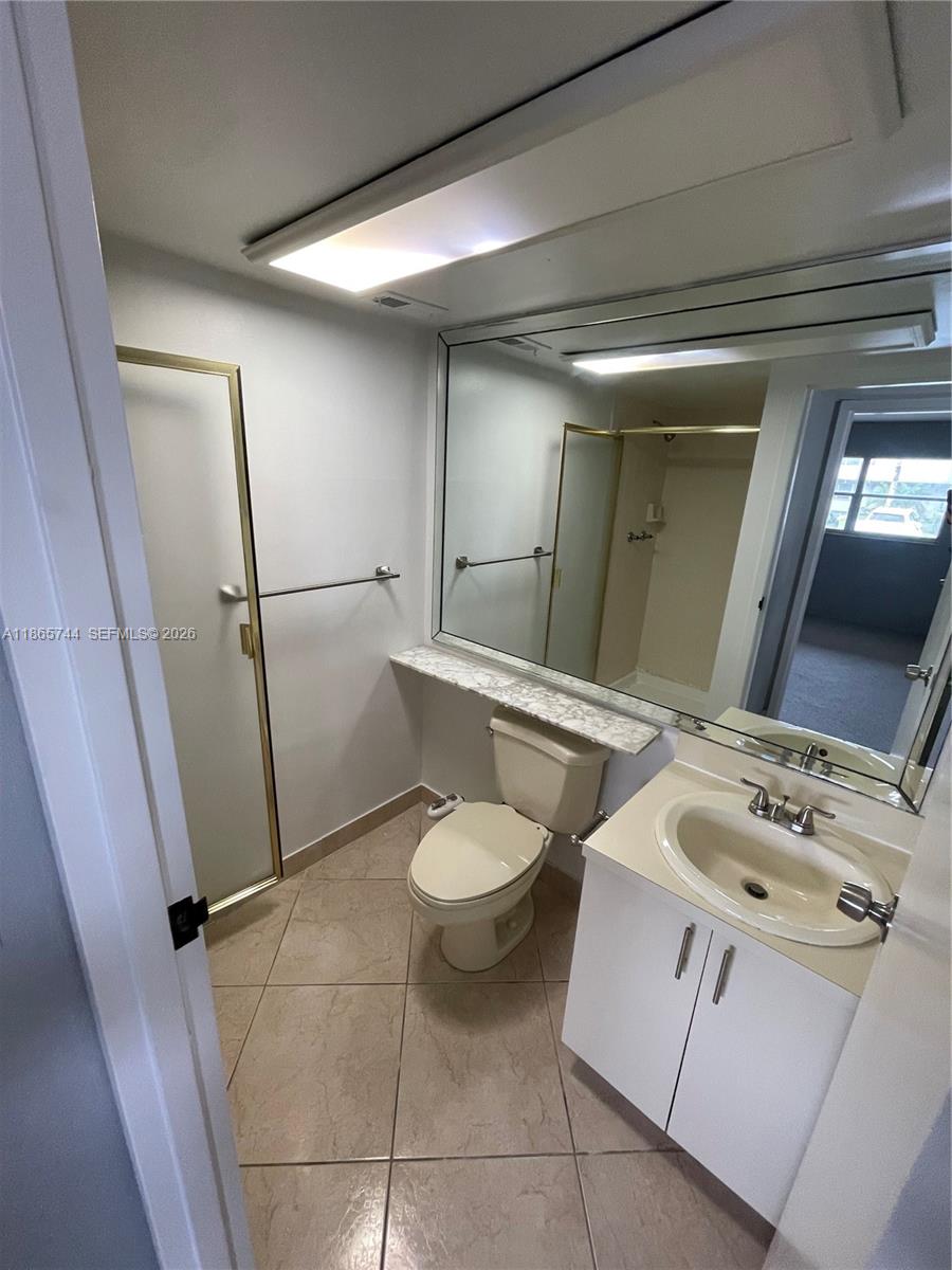 KINGS POINT BRITTANY COND - Residential
