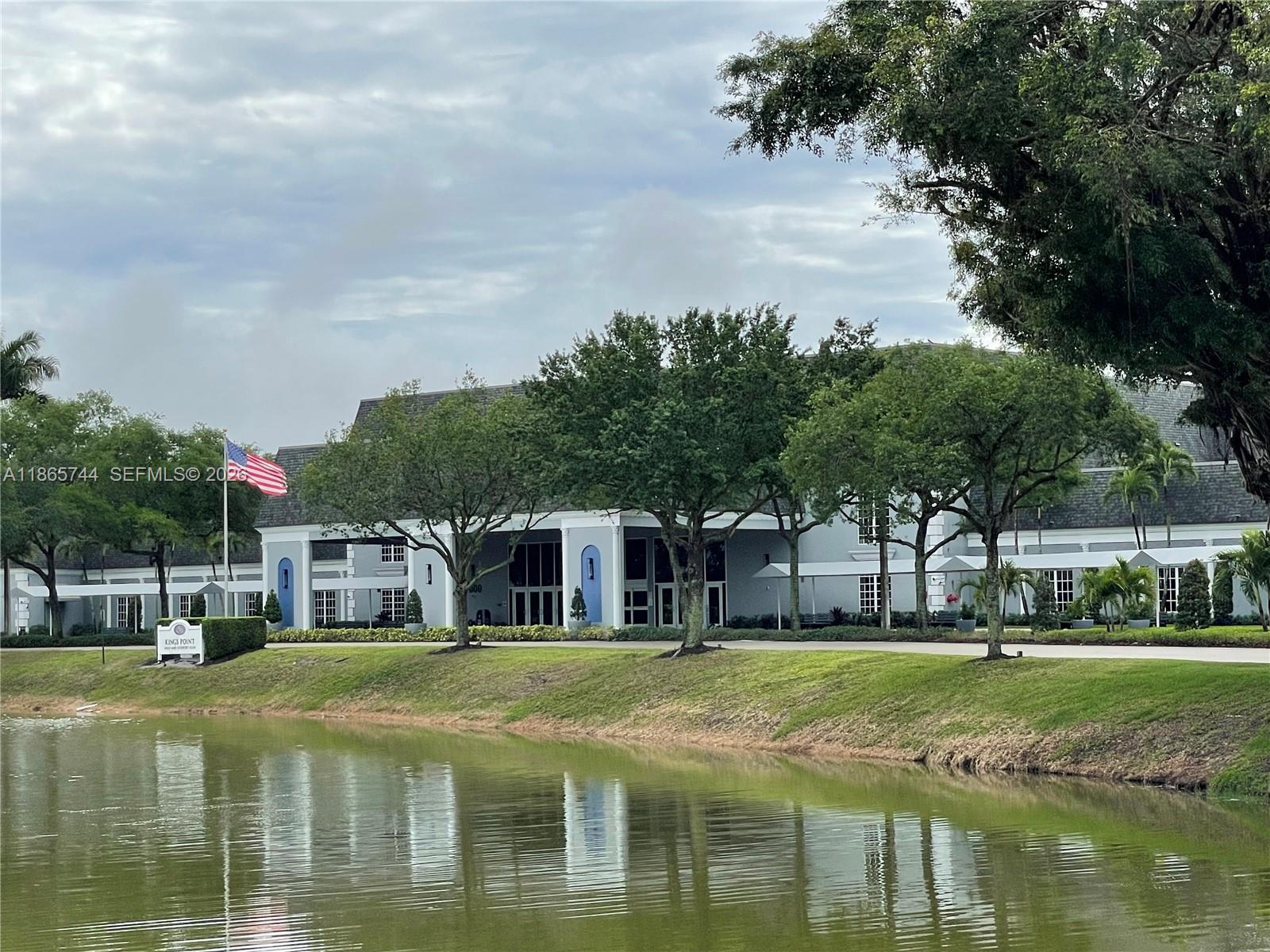 KINGS POINT BRITTANY COND - Residential
