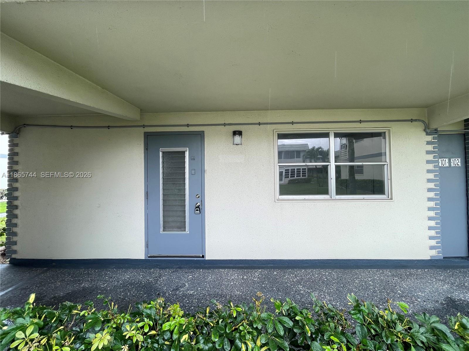 KINGS POINT BRITTANY COND - Residential