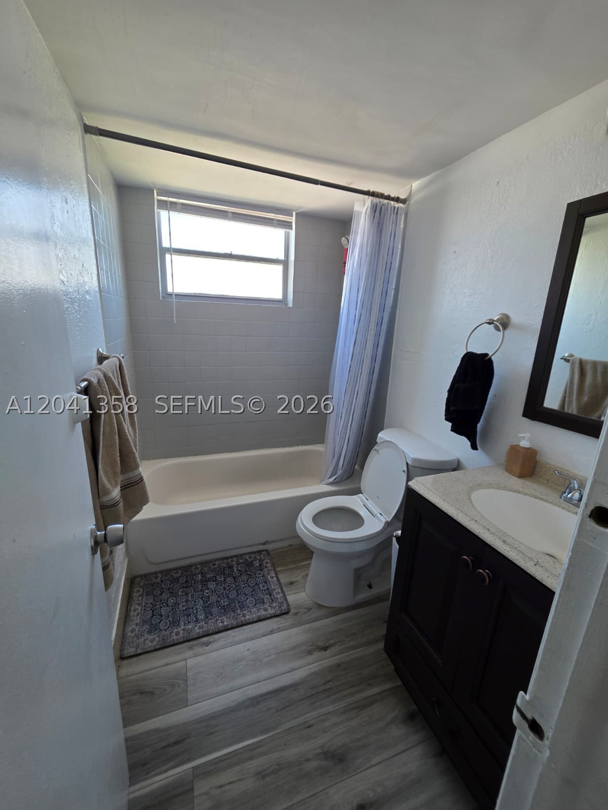 990 Biarritz Dr 303