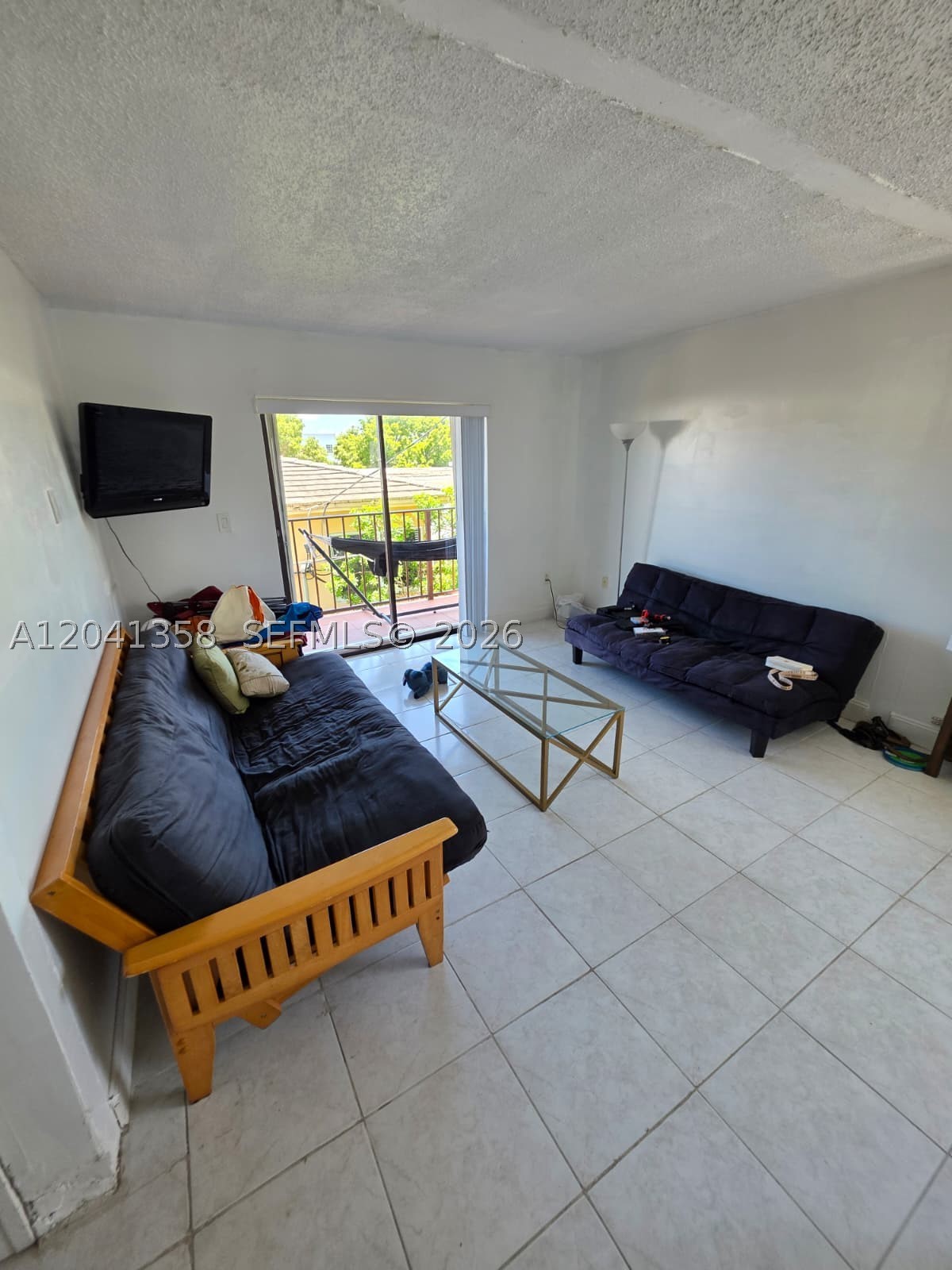 990 Biarritz Dr 303