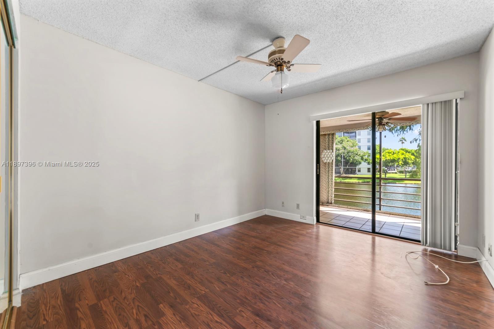 CYPRESS BEND I-A CONDO - Residential