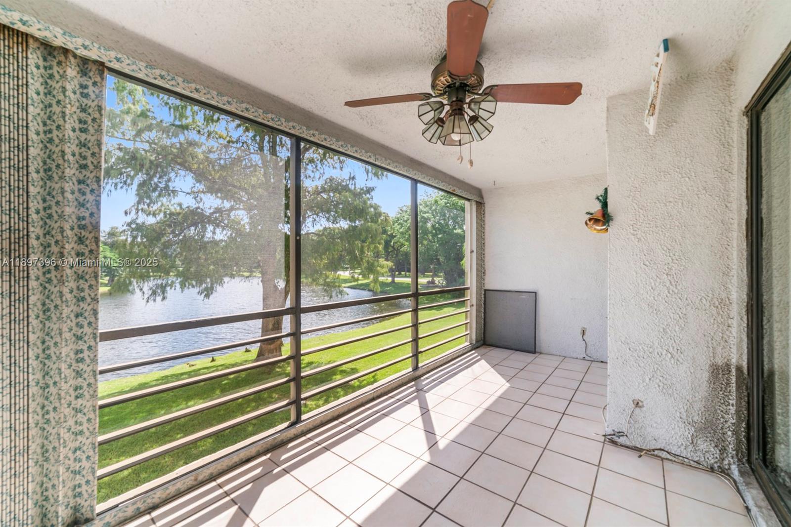 CYPRESS BEND I-A CONDO - Residential