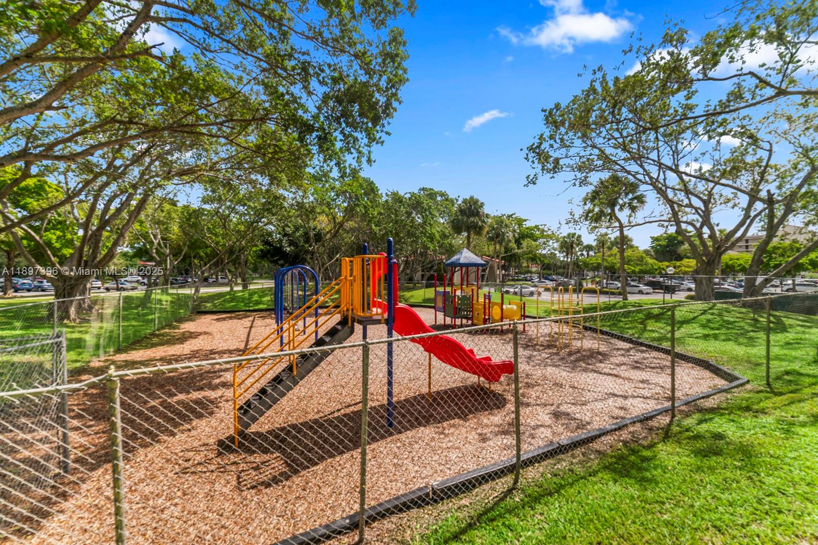 CYPRESS BEND I-A CONDO - Residential