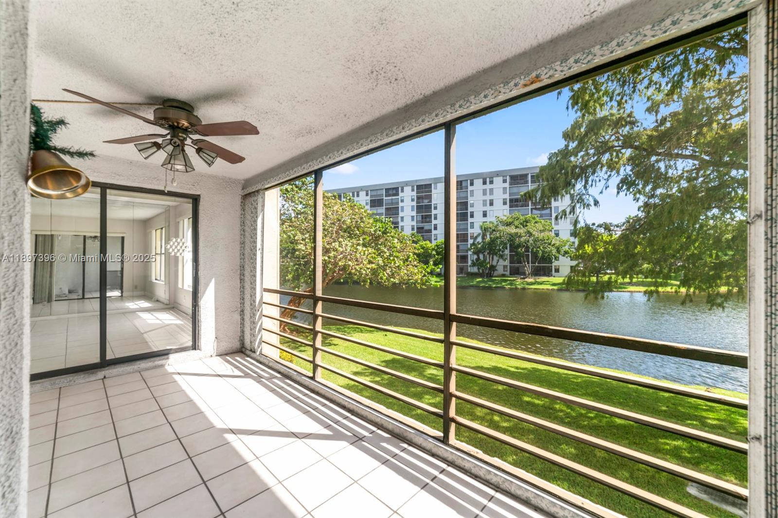 CYPRESS BEND I-A CONDO - Residential