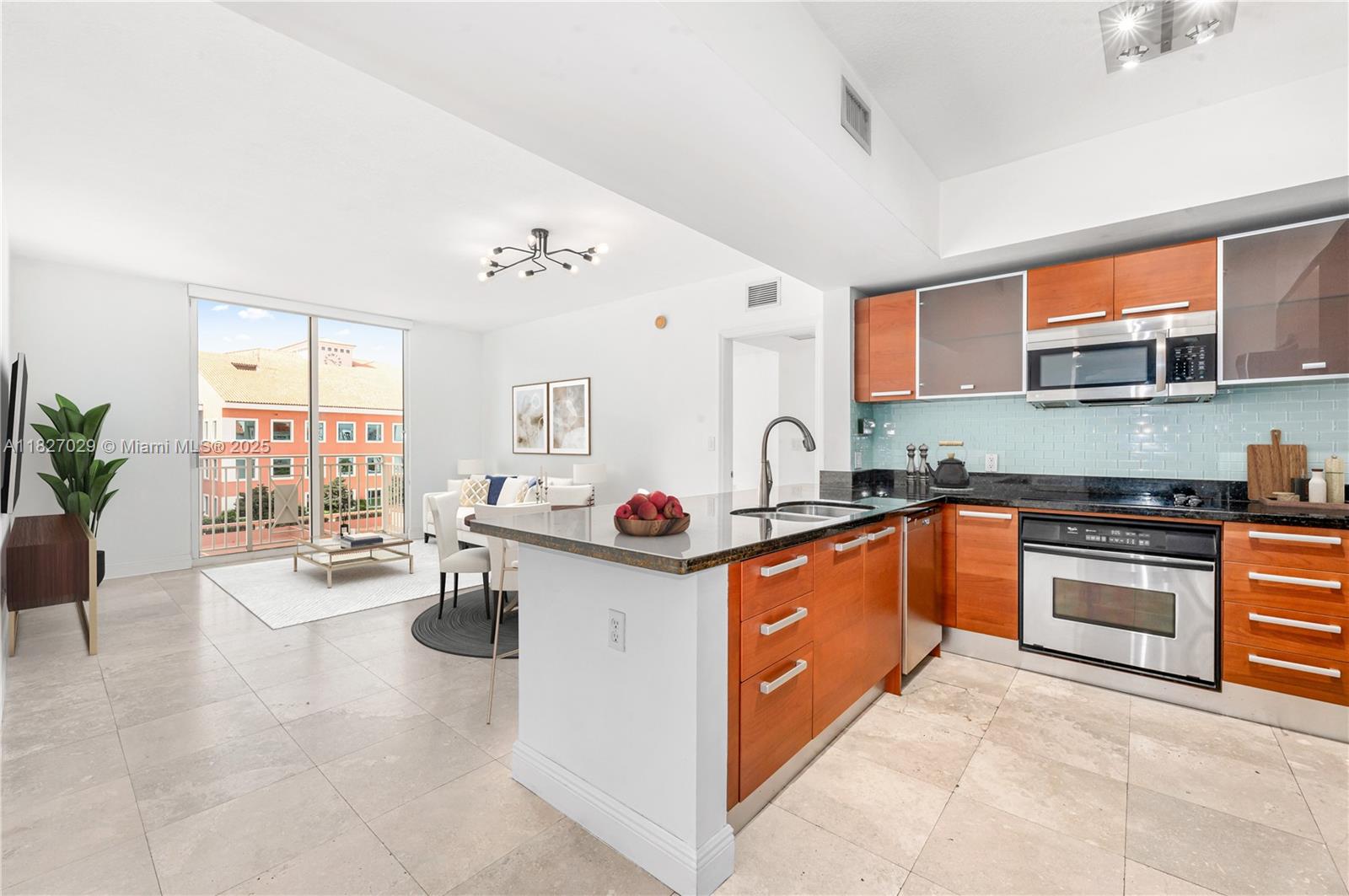 2030 S Douglas Rd 807