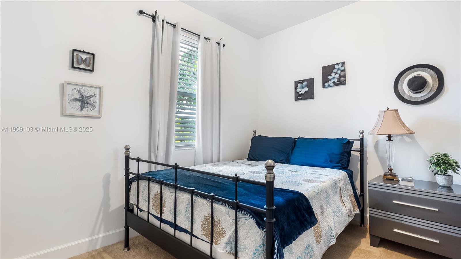 TRAILS AT CENTRAL PARC - Residential Lease