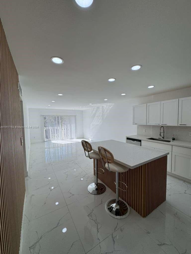 OLA CONDO - Residential