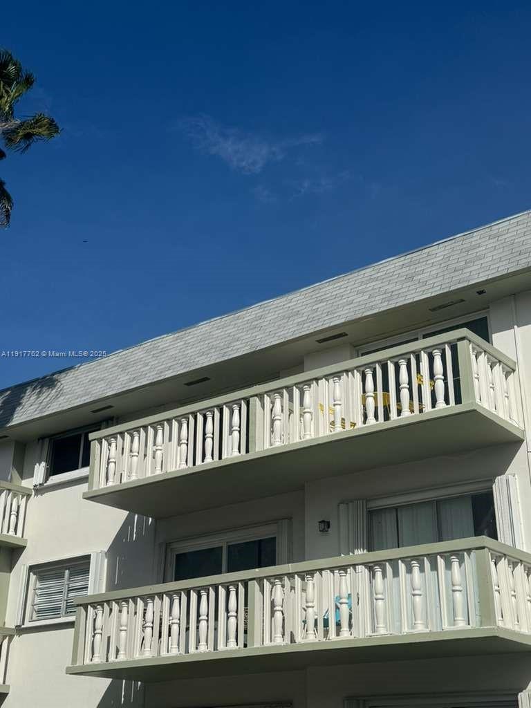 OLA CONDO - Residential