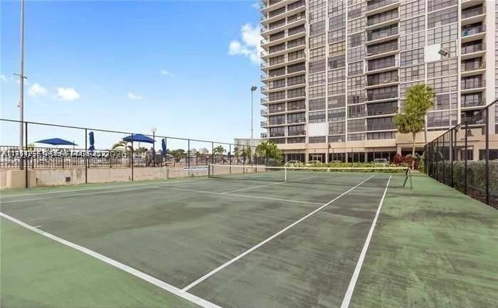 2049 S Ocean Dr 609