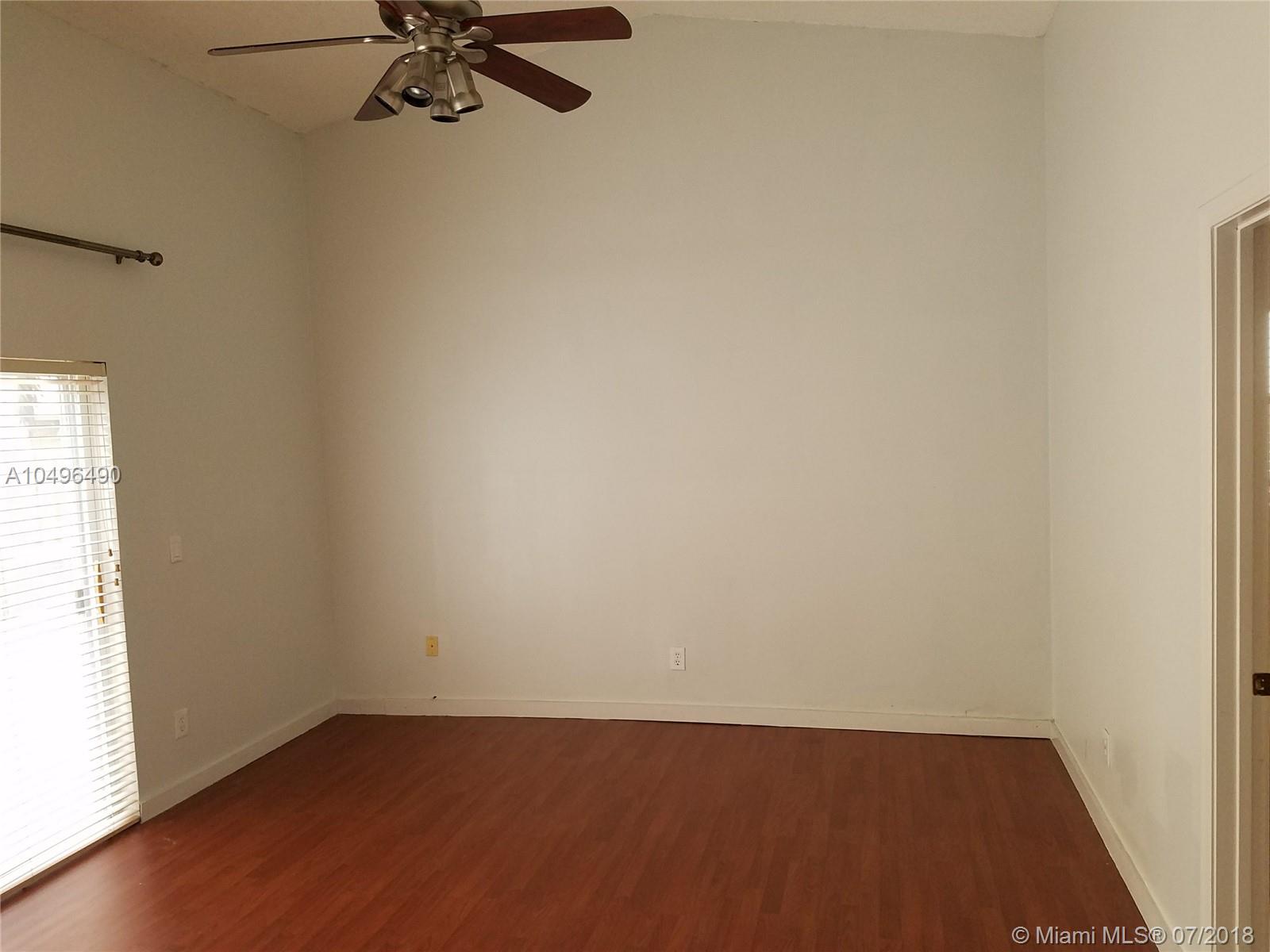 COSTA VERDE - Residential