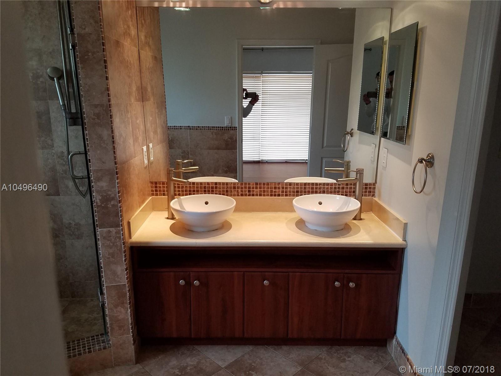 COSTA VERDE - Residential