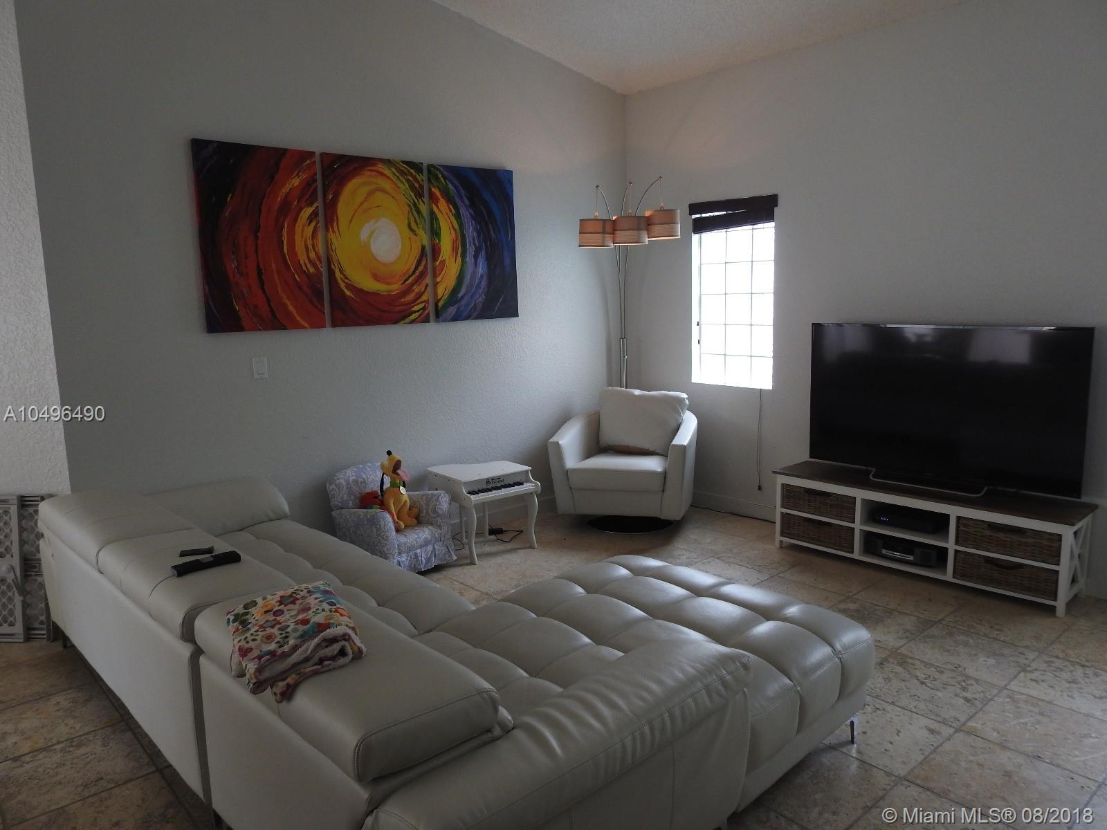 COSTA VERDE - Residential