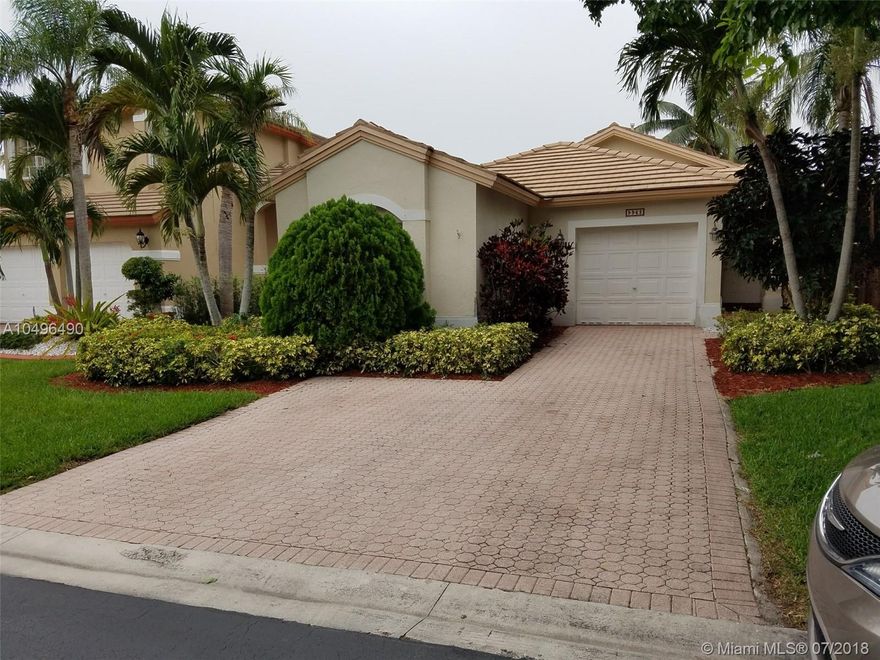 Everybody loves Costa Verde, Prime Location . We offer a single family home 3 Beds, 2 Baths, Remodeled Kitchen with Granite Countertops and Stainless steel appliances, Large Master Bedroom, big fenced backyard.
24H Guarded Gated community, Low HOA maintenance includes Cable, Alarm and other amenities. Low property taxes no CDD like other communities, Excellent Location, A+Schools.
Back to the market.
Seller has instructed to deny any offer for less than the listing price.