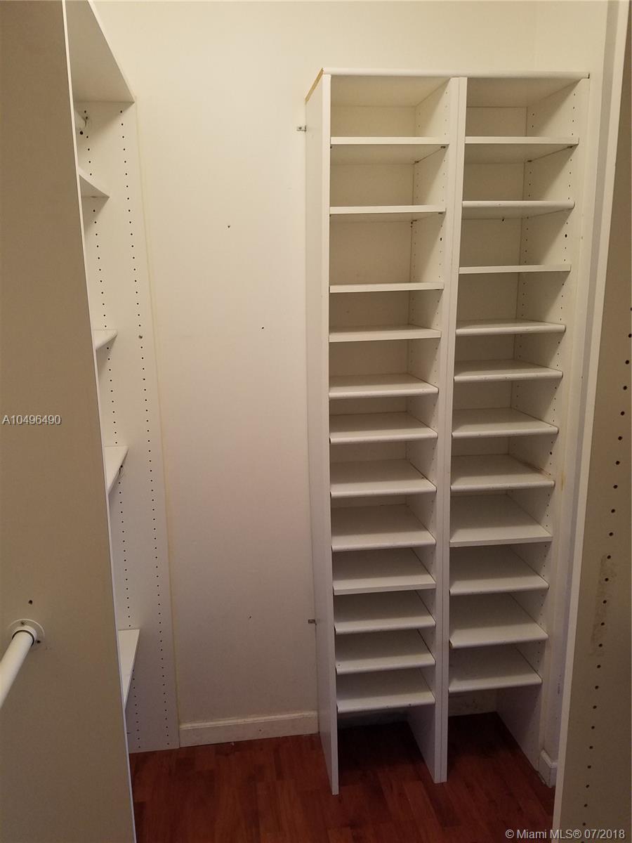 COSTA VERDE - Residential