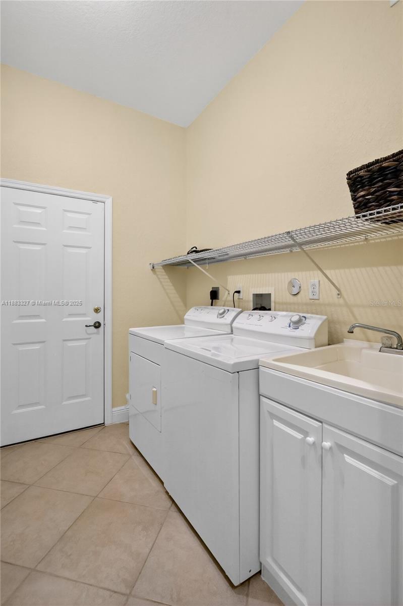 FLAMINGO HOMES - Residential