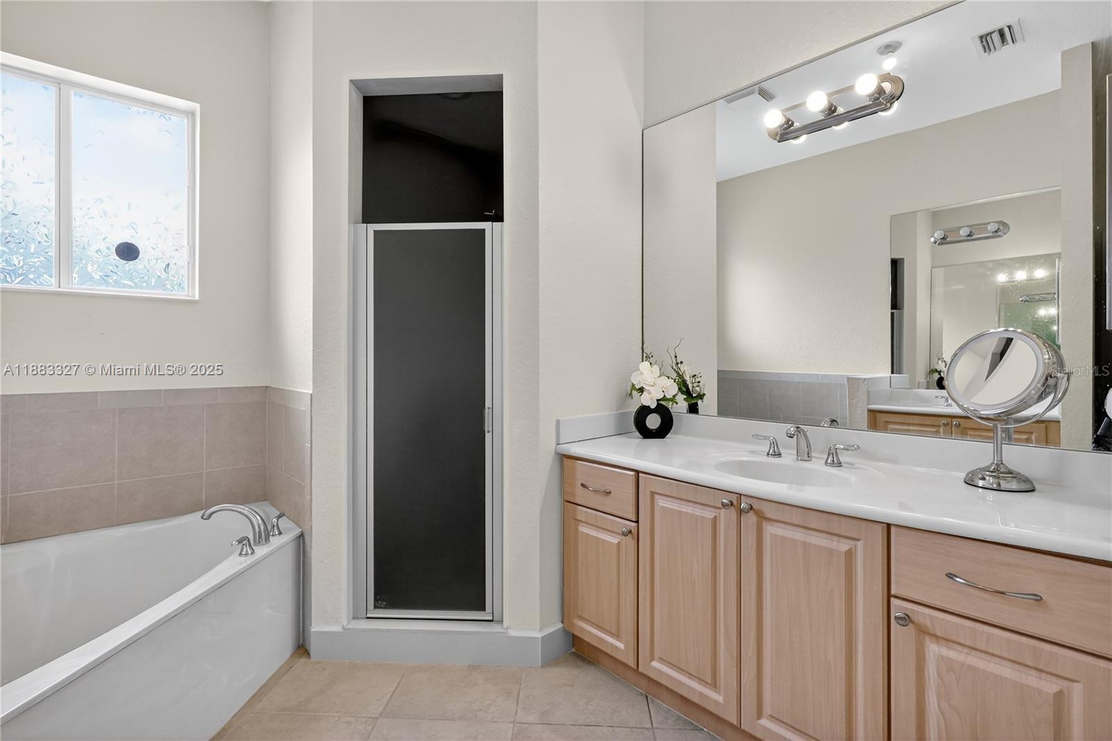 FLAMINGO HOMES - Residential