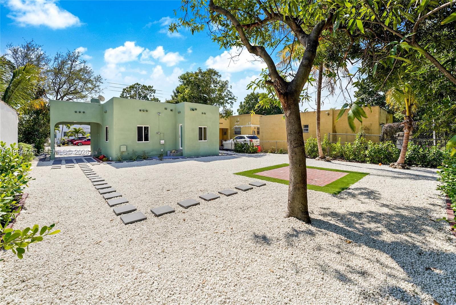 36TH ST MANOR - Residential