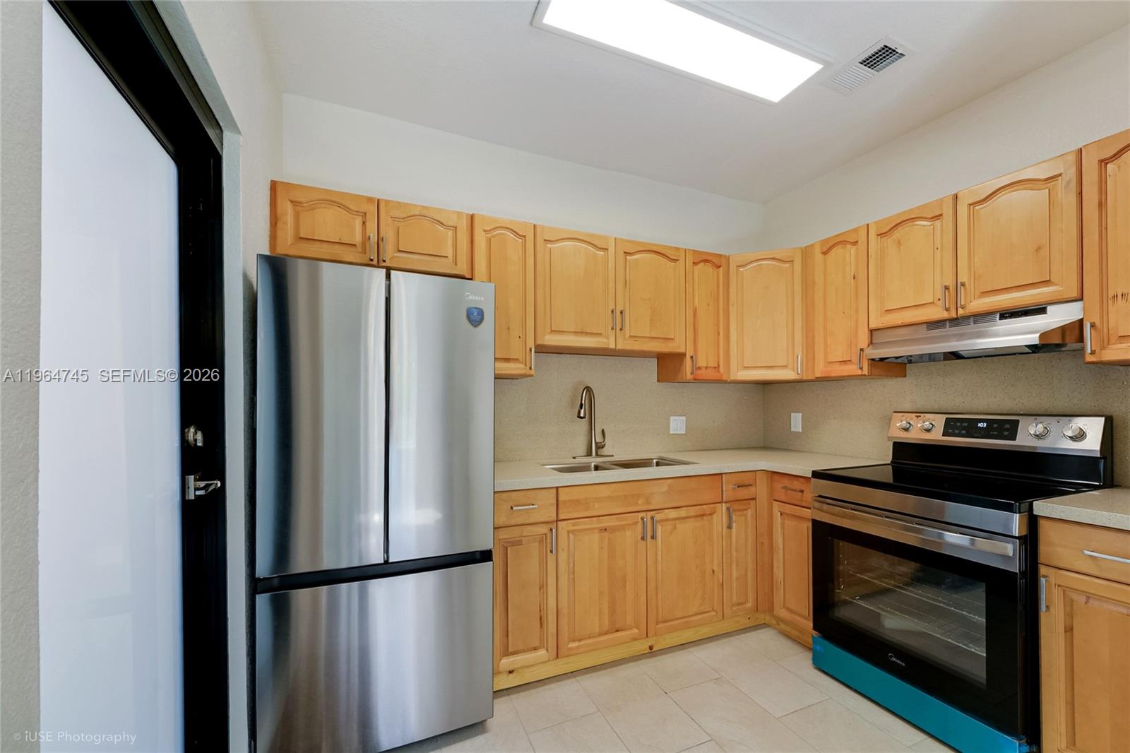 36TH ST MANOR - Residential