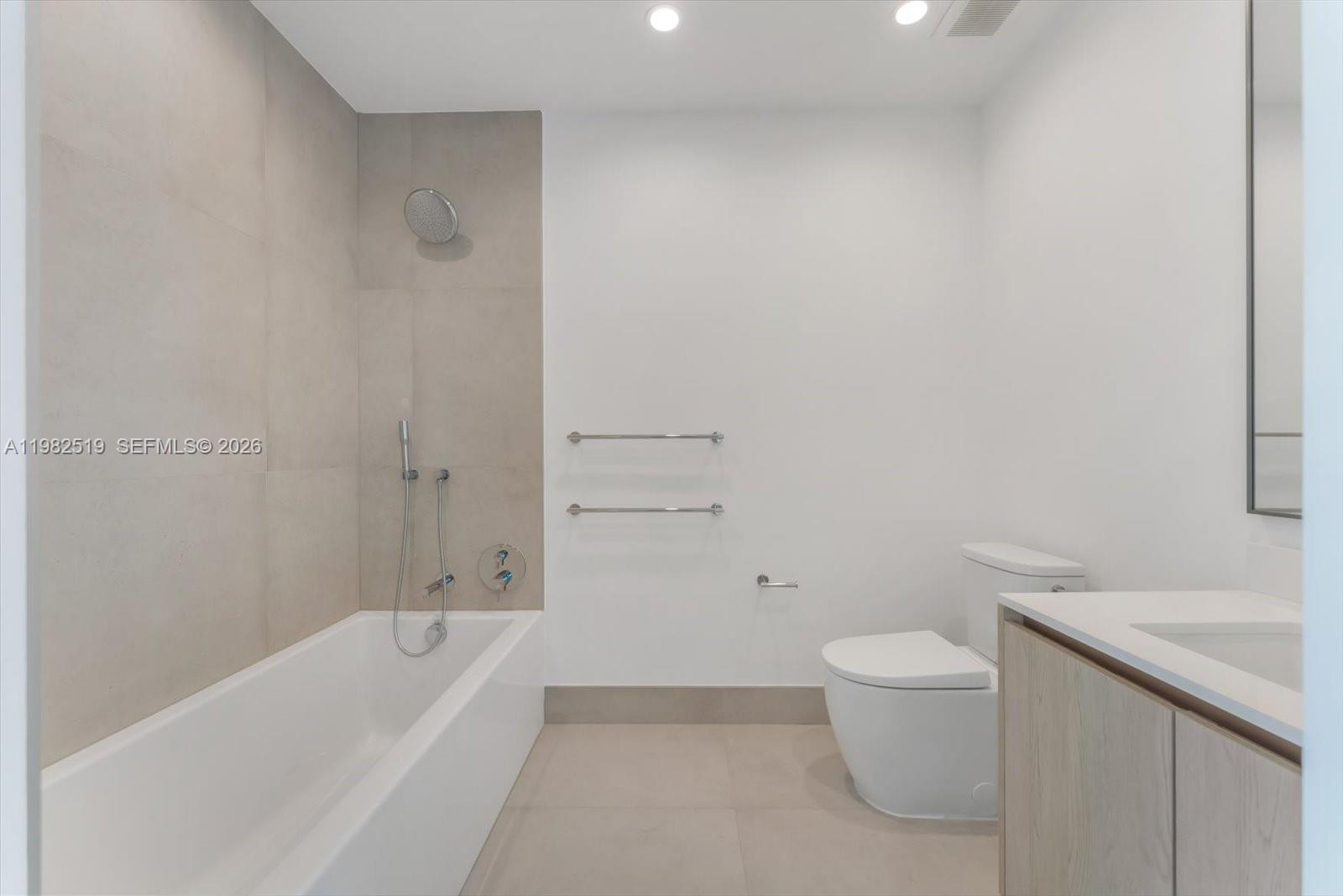 BAY HARBOR ISLAND - Residential