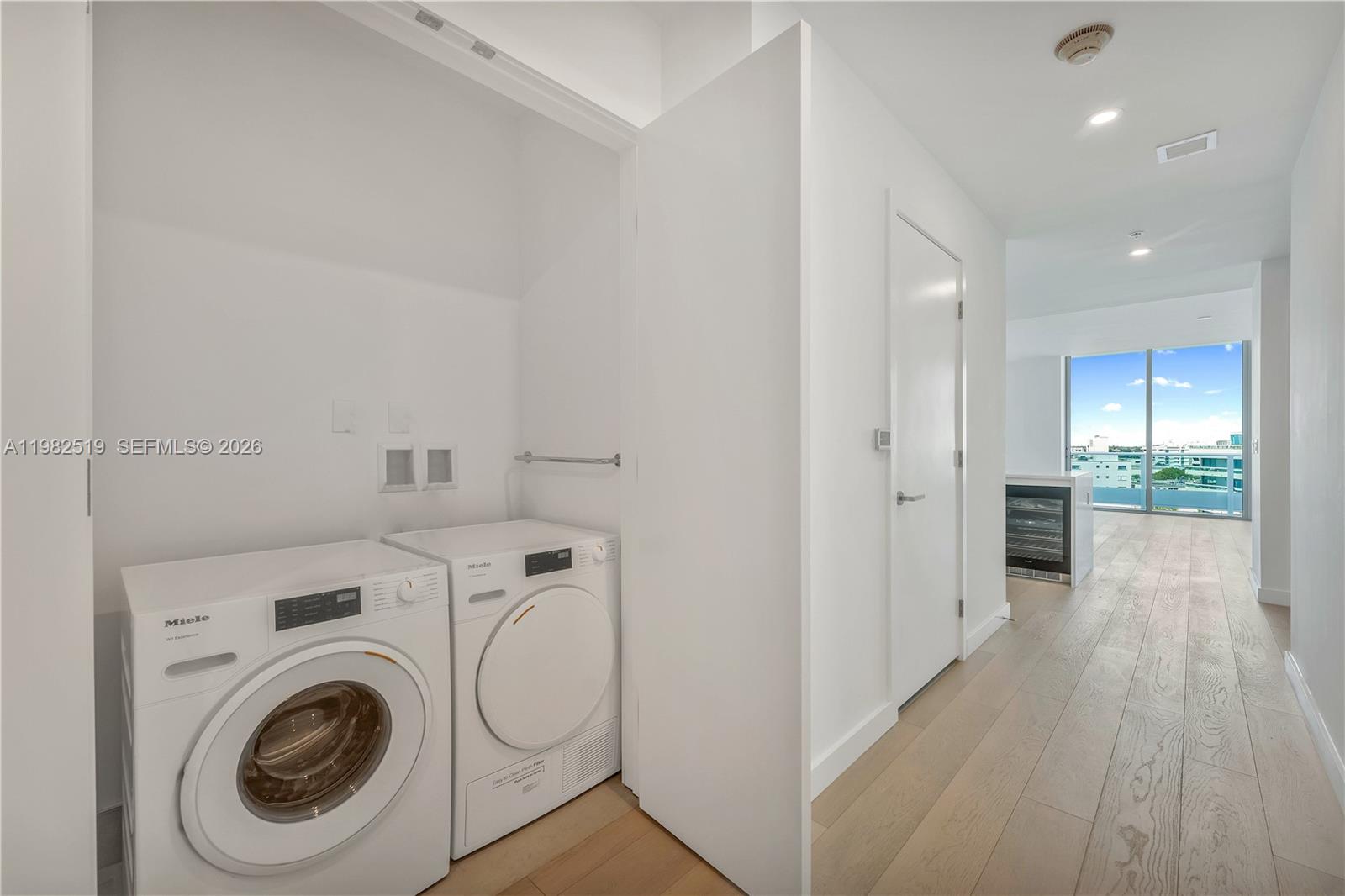 BAY HARBOR ISLAND - Residential