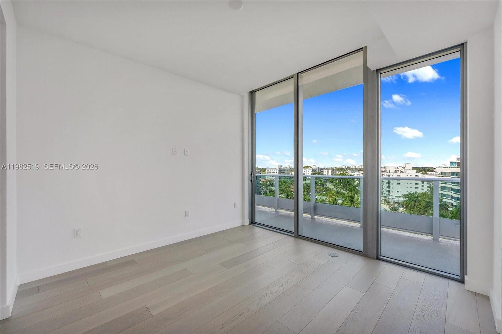 BAY HARBOR ISLAND - Residential