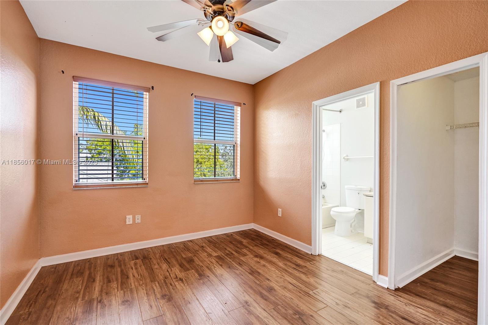 SHOMA TOWNHOMES AT ROYAL - Residential