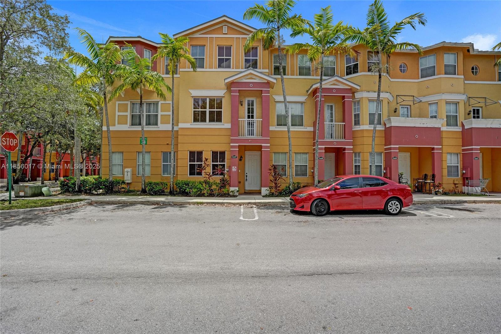 SHOMA TOWNHOMES AT ROYAL - Residential