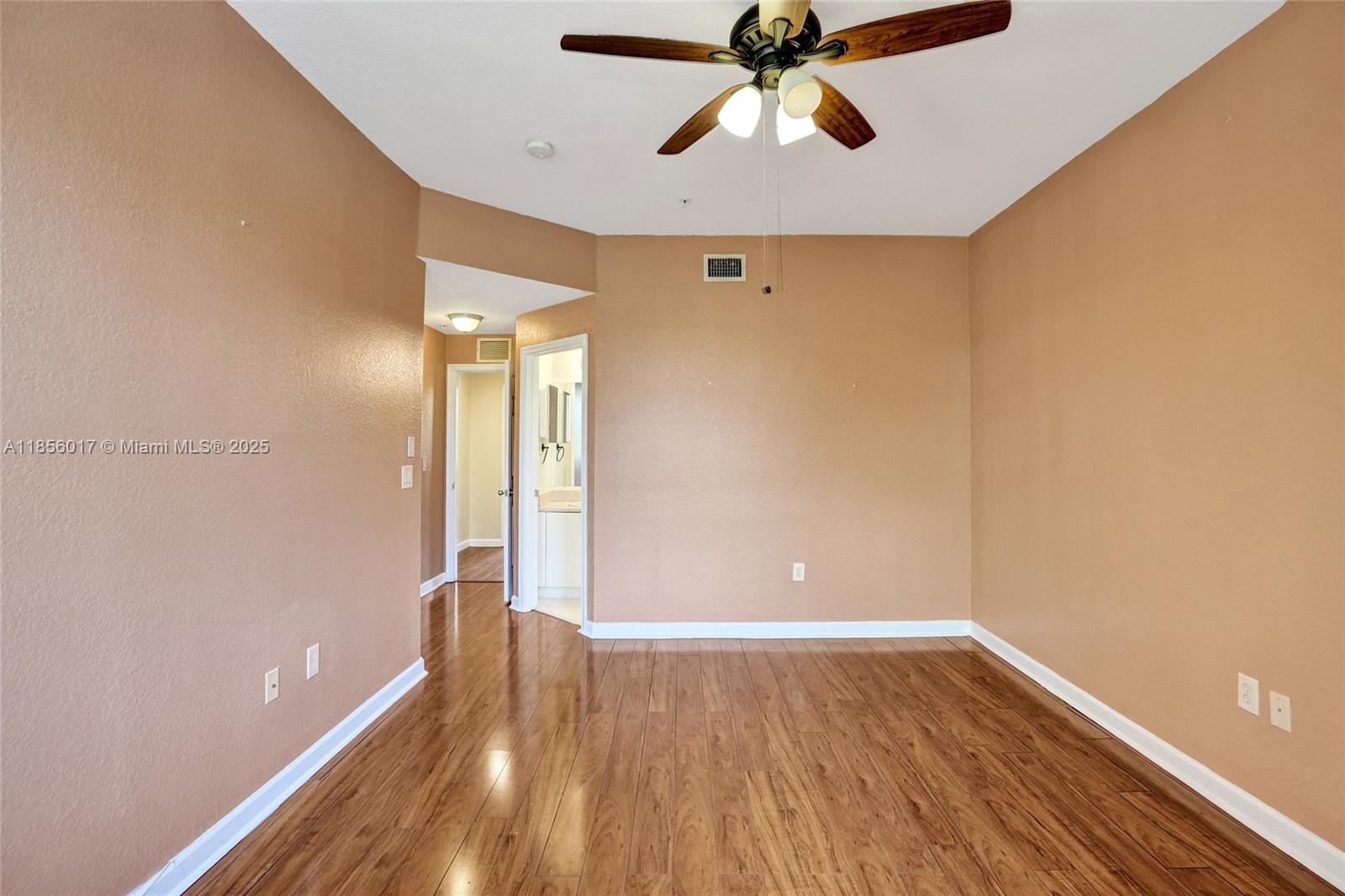 SHOMA TOWNHOMES AT ROYAL - Residential