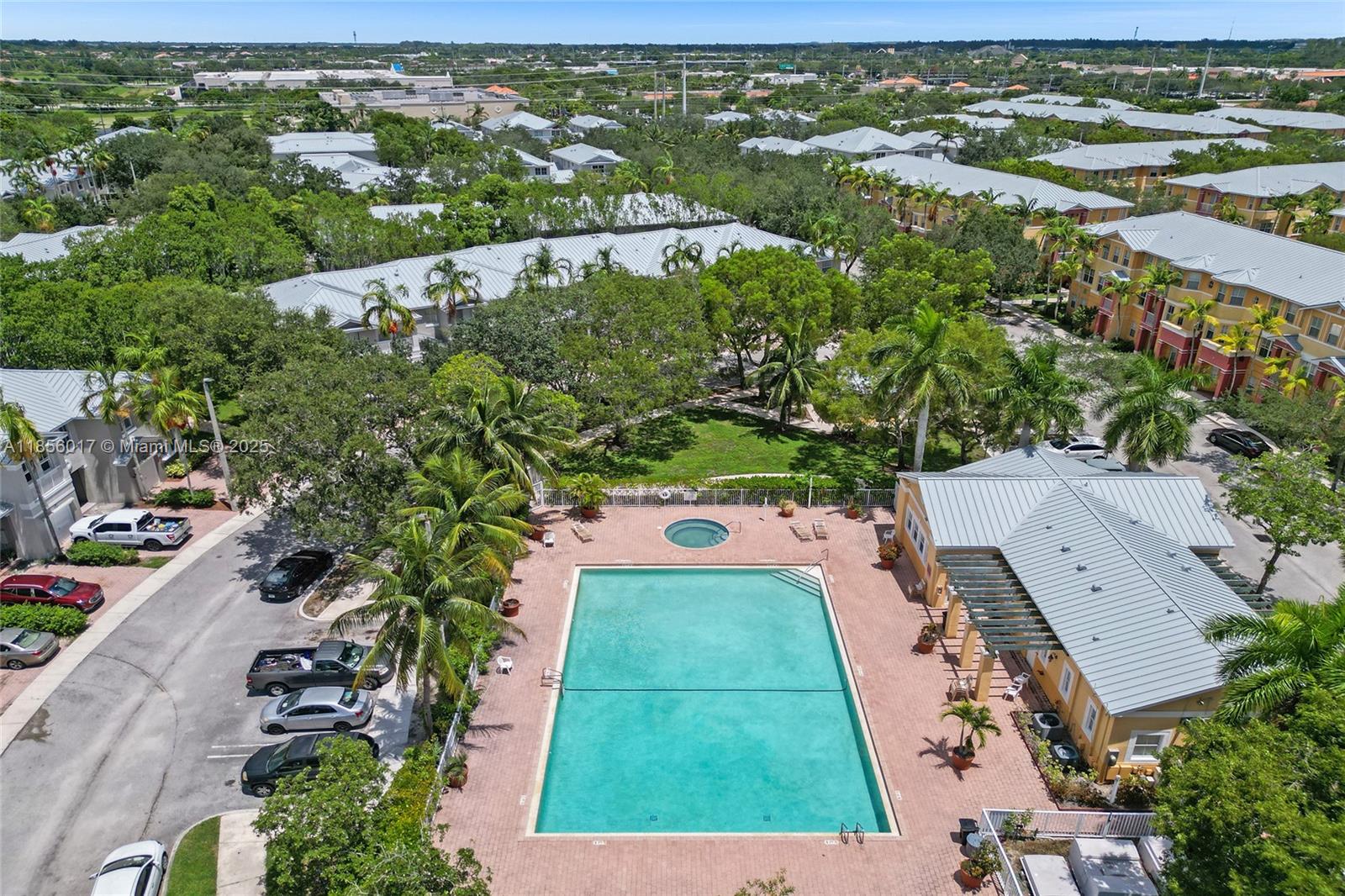 SHOMA TOWNHOMES AT ROYAL - Residential