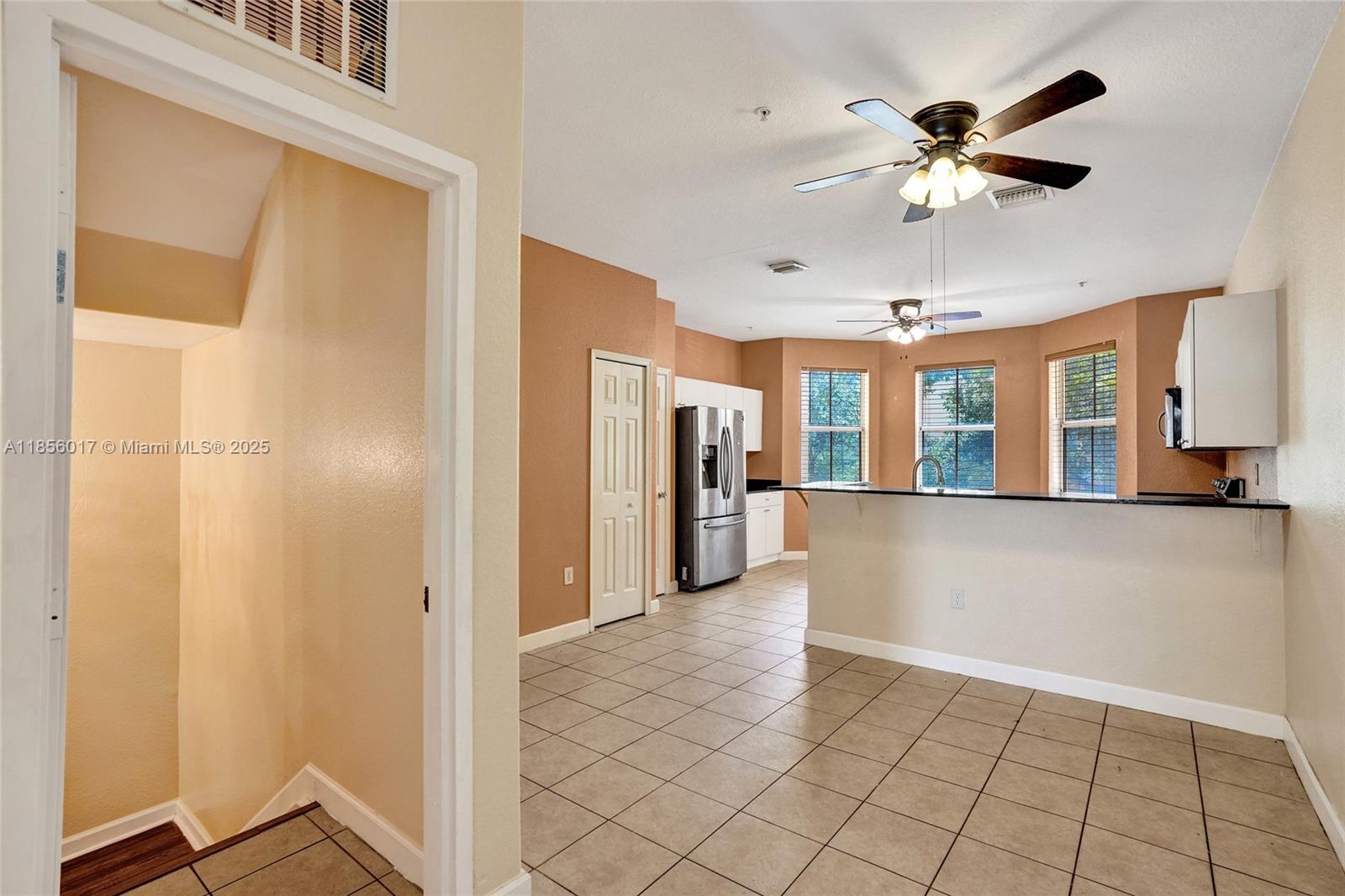 SHOMA TOWNHOMES AT ROYAL - Residential