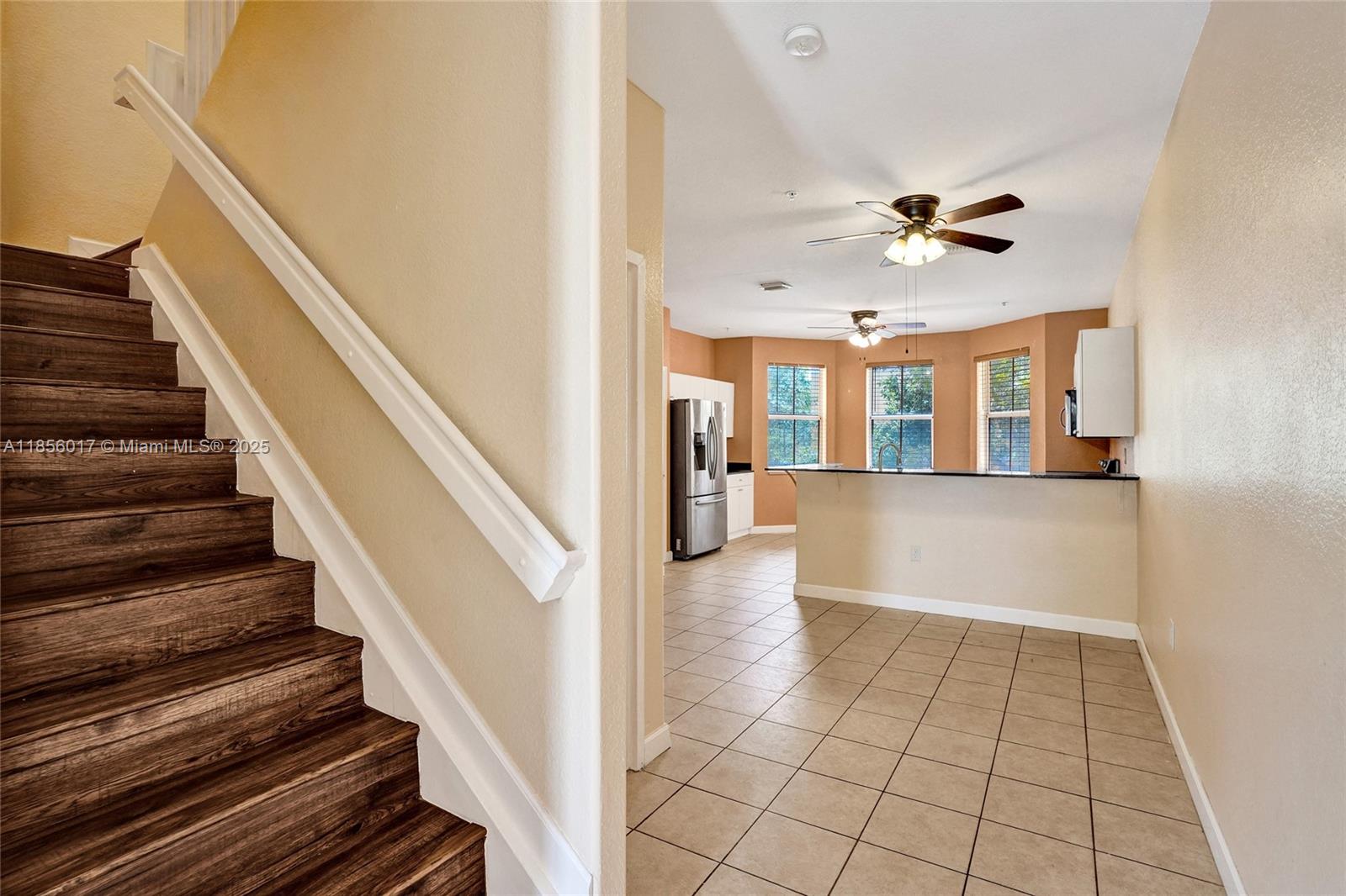 SHOMA TOWNHOMES AT ROYAL - Residential