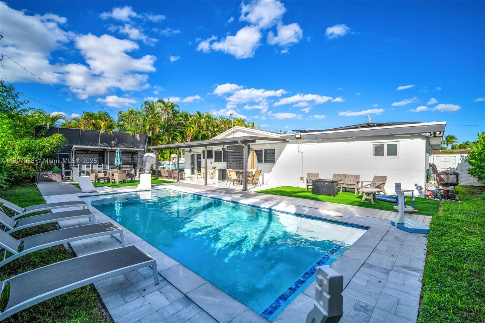 WESTWOOD ESTS SEC 1 2ND A - Residential