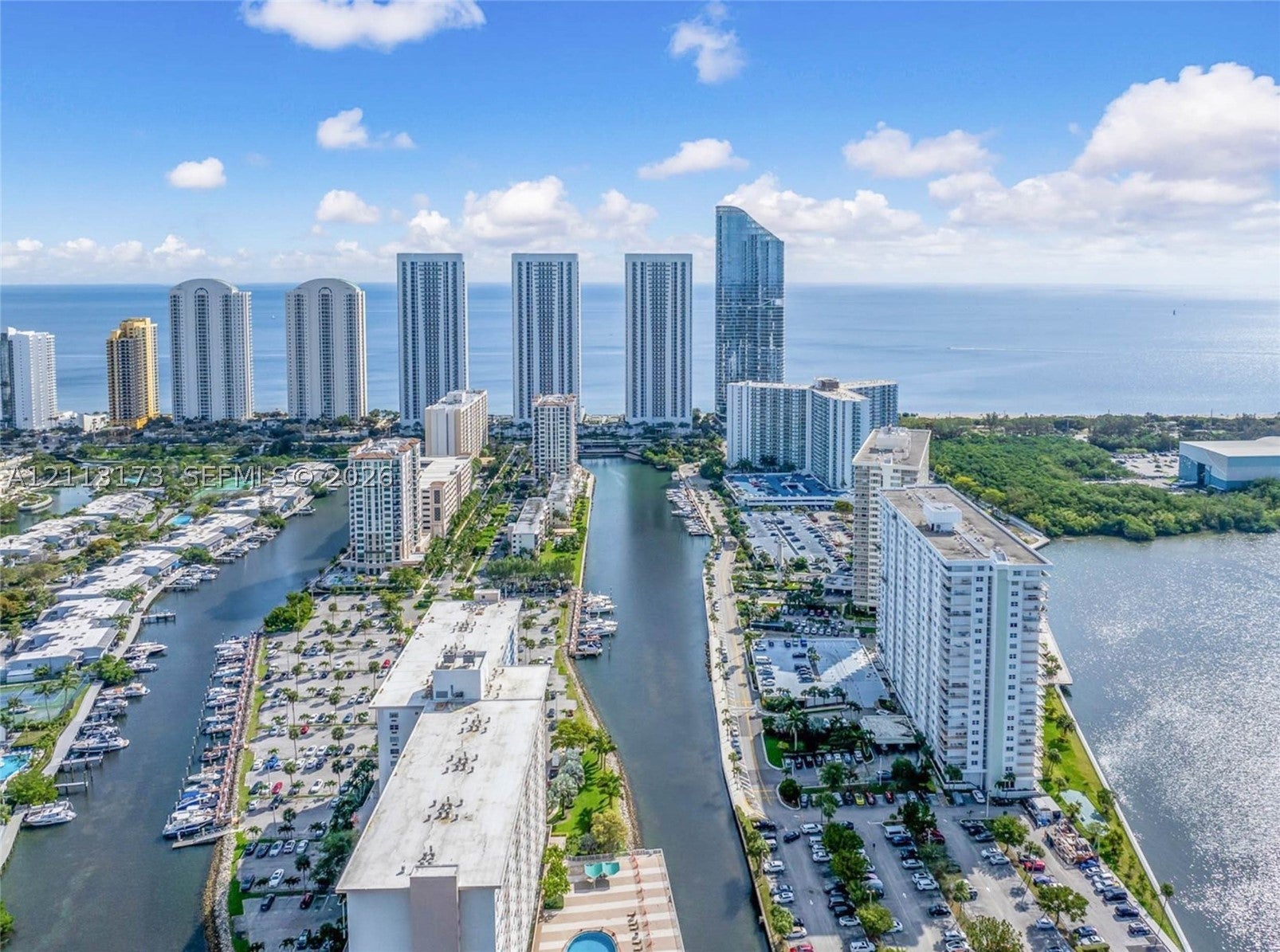 300 Bayview Dr 1614