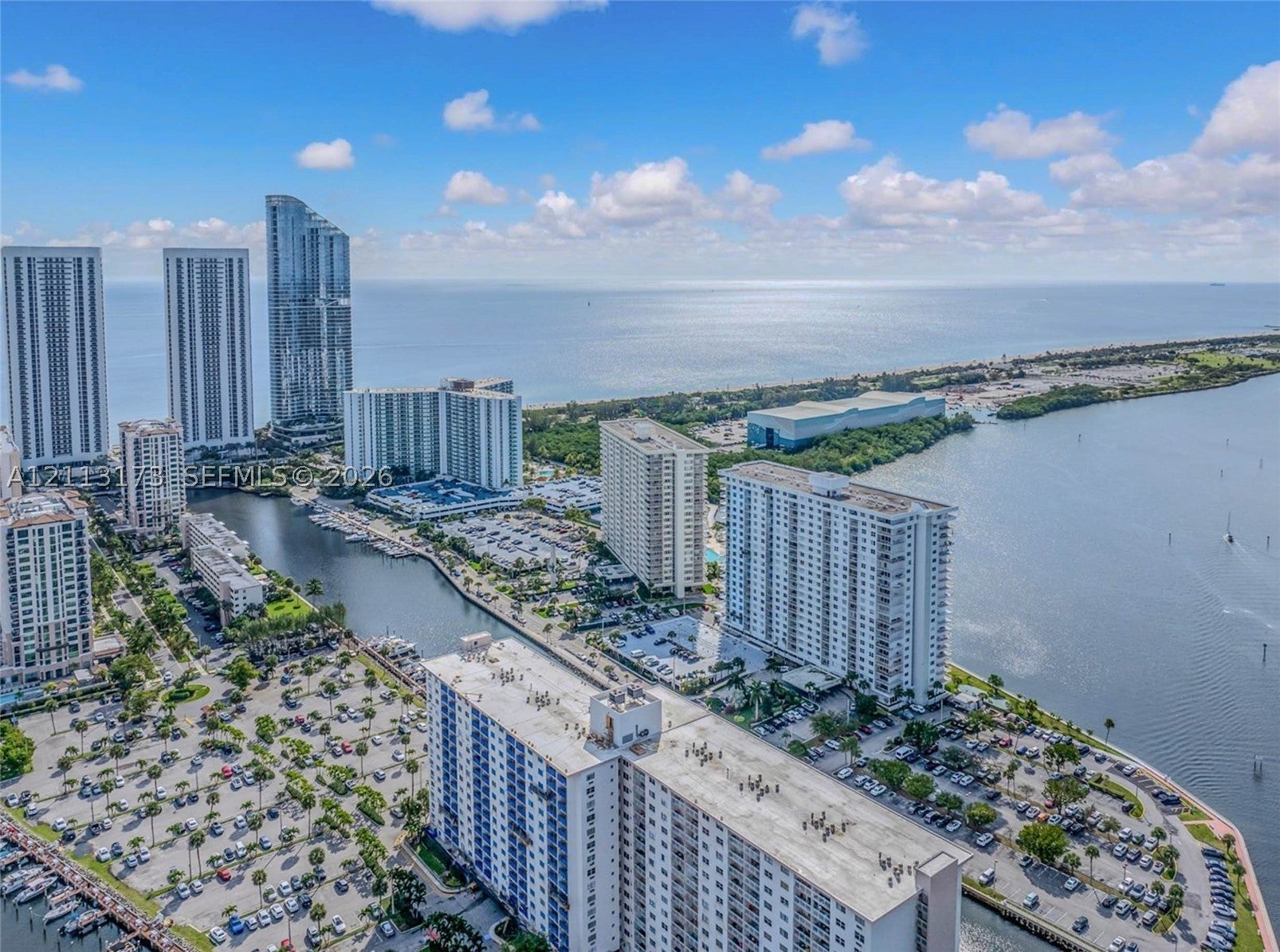 300 Bayview Dr 1614