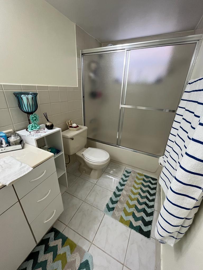 PALMS VILLAS AND CONDOS S - Residential