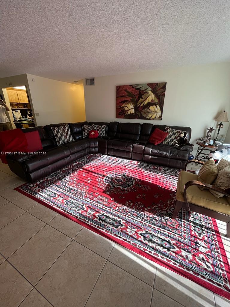 PALMS VILLAS AND CONDOS S - Residential