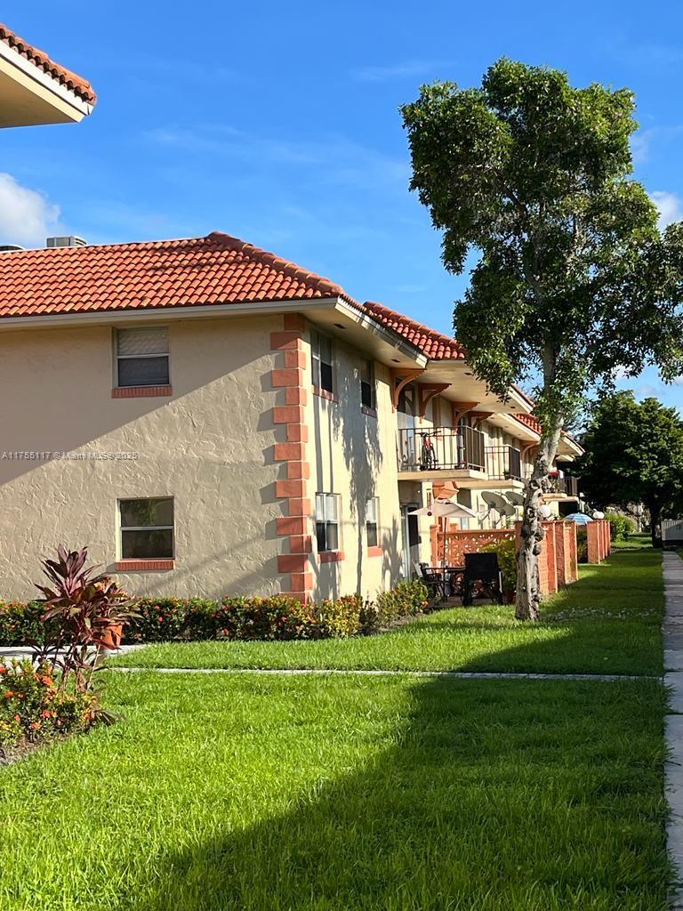 PALMS VILLAS AND CONDOS S - Residential