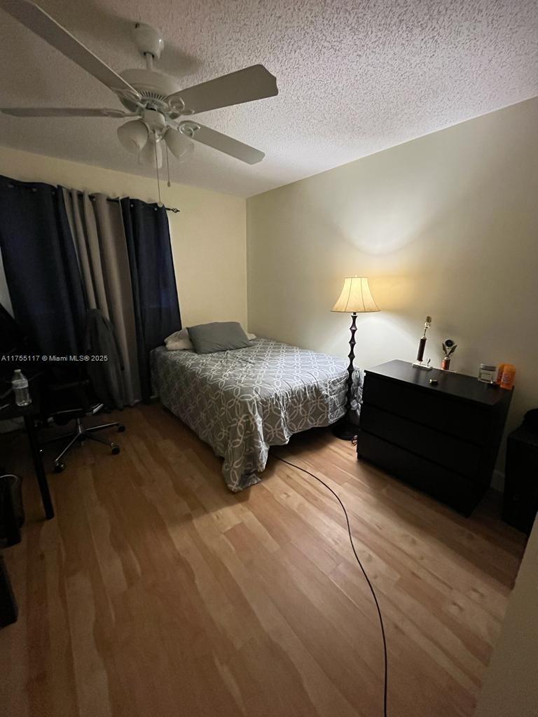 PALMS VILLAS AND CONDOS S - Residential