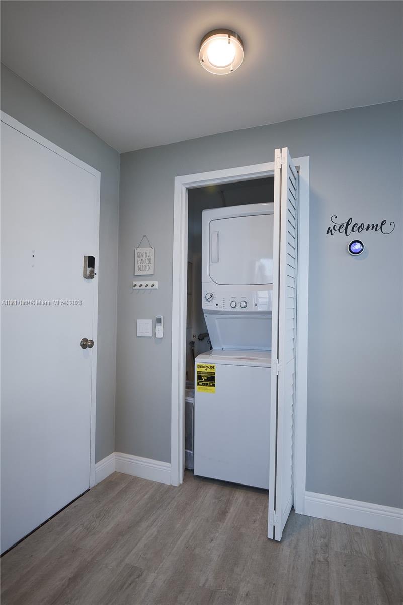 ALEXANDER TOWERS CONDO - Residential Lease