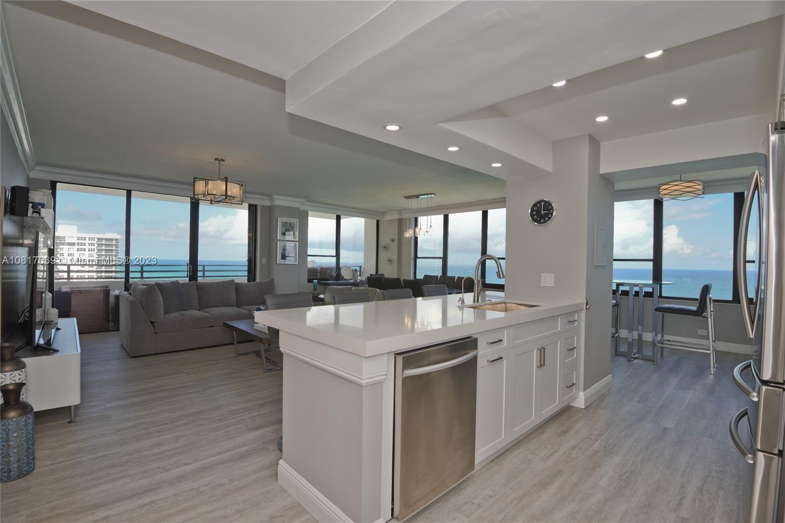 ALEXANDER TOWERS CONDO - Residential Lease