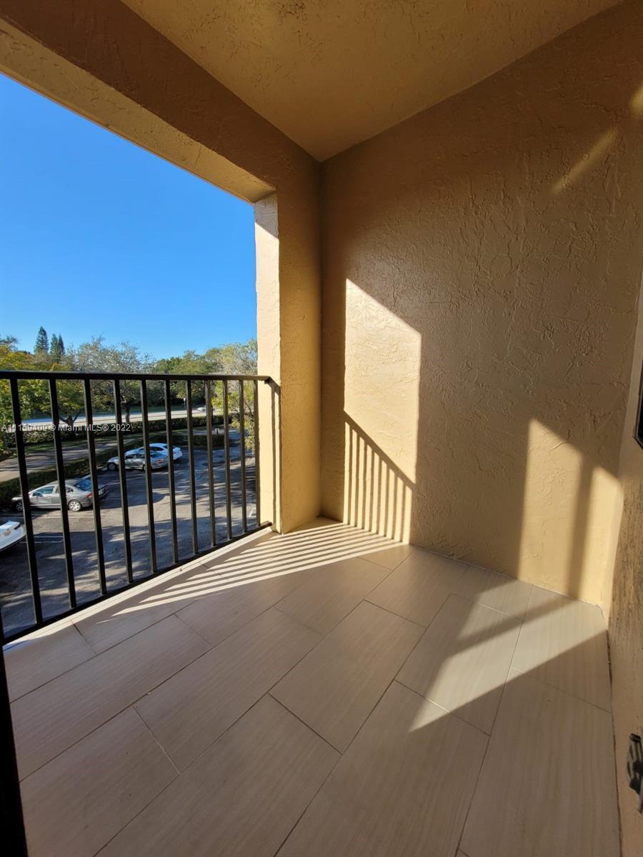 TARA GARDENS 1 CONDO - Residential Lease